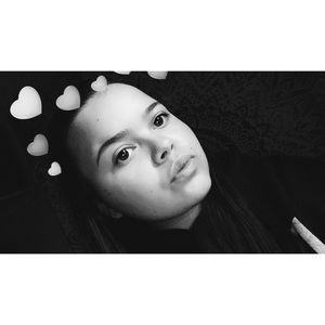 Meet your Posher, Alexia